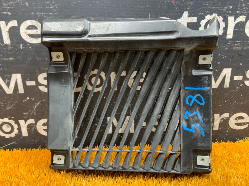 подкрылок, 2000 рублей, Красноярск