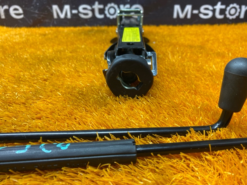 домкрат, 2500 рублей, Красноярск