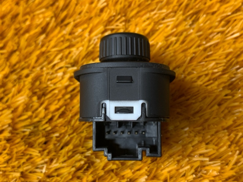 Кнопка регулировки зеркал, 500 рублей, Красноярск