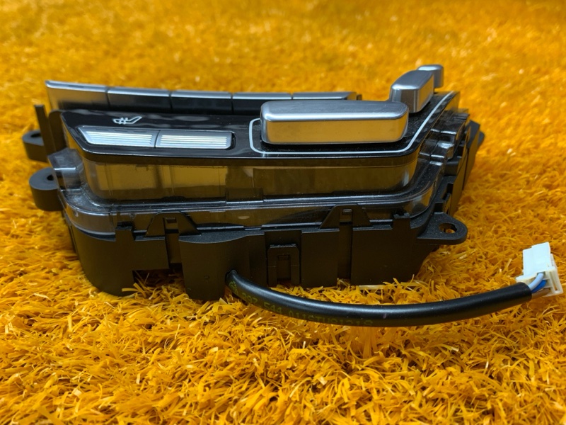 блок управления сиденьем, 2000 рублей, Красноярск