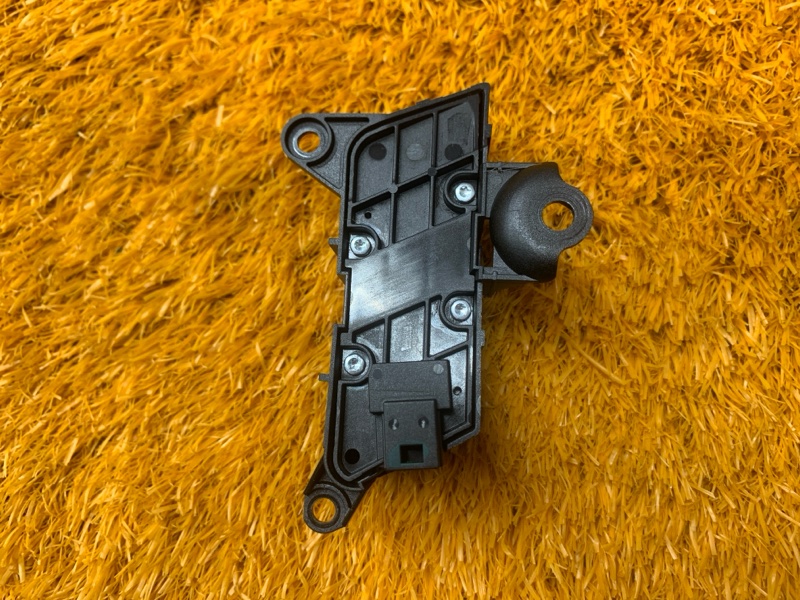 Кнопка центрального замка, 400 рублей, Красноярск