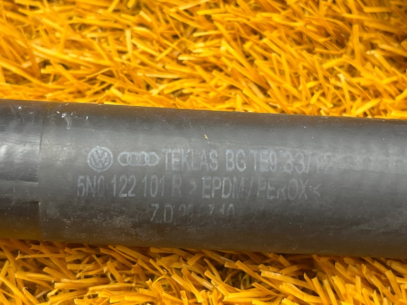 Патрубок системы охлаждения, 1000 рублей, Красноярск