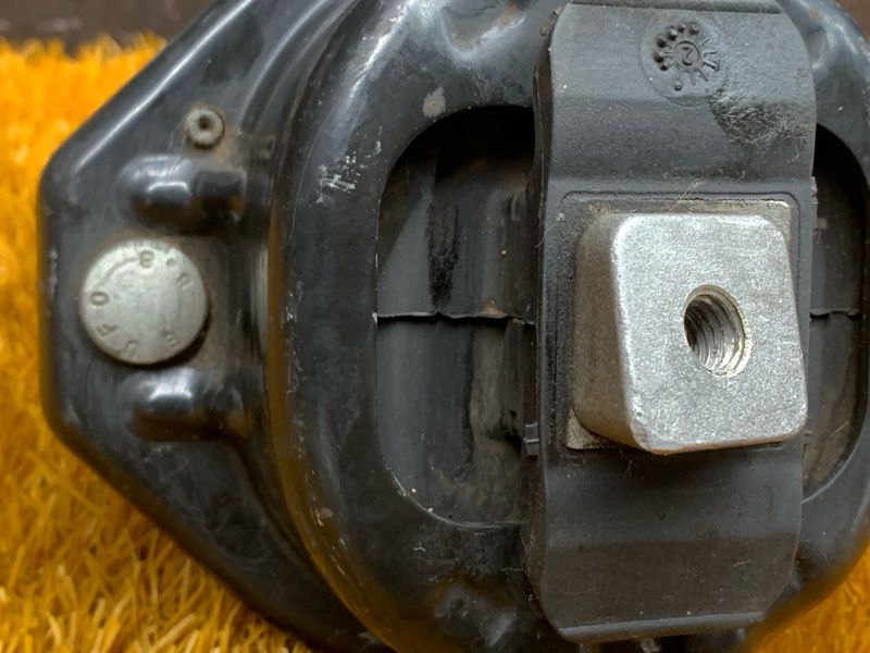 подушка двигателя, 2500 рублей, Красноярск