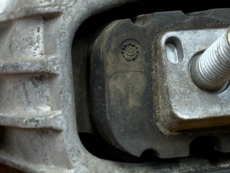 подушка двигателя, 1000 рублей, Красноярск