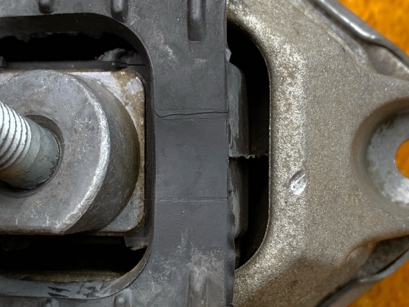 подушка двигателя, 2500 рублей, Красноярск