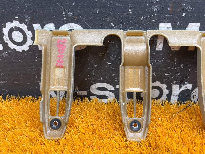 крышка двигателя, 500 рублей, Красноярск