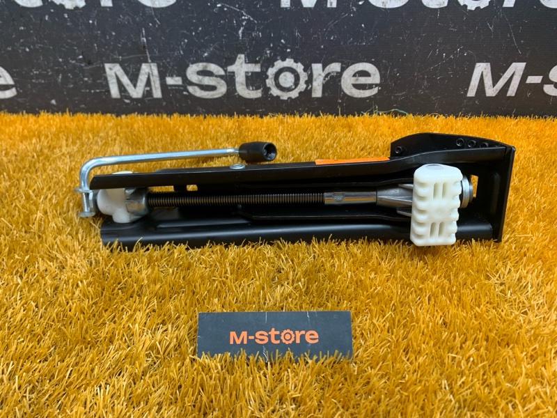 домкрат, 2500 рублей, Красноярск