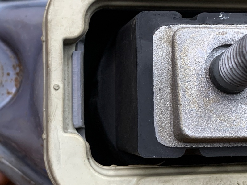 подушка двигателя, 1000 рублей, Красноярск