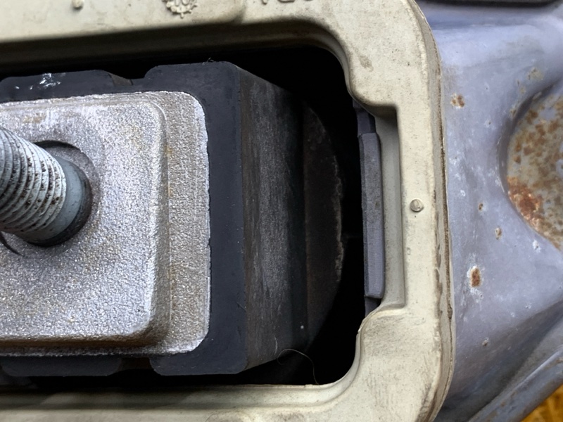 подушка двигателя, 1000 рублей, Красноярск