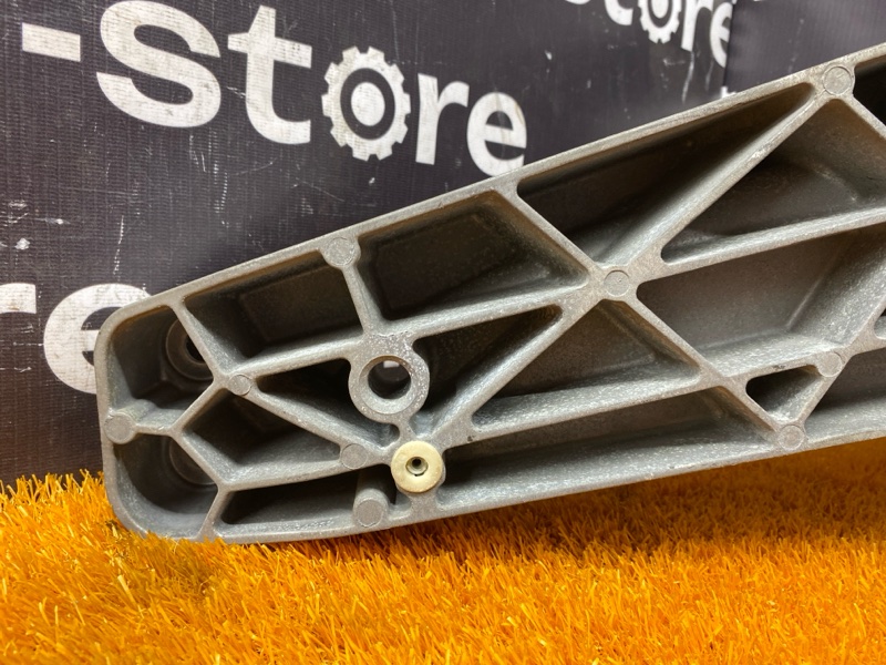 Кронштейн КПП, 500 рублей, Красноярск