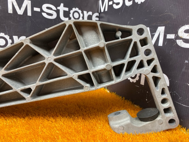 Кронштейн КПП, 500 рублей, Красноярск