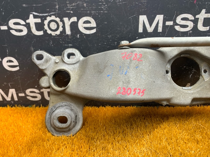 Кронштейн КПП, 2000 рублей, Красноярск