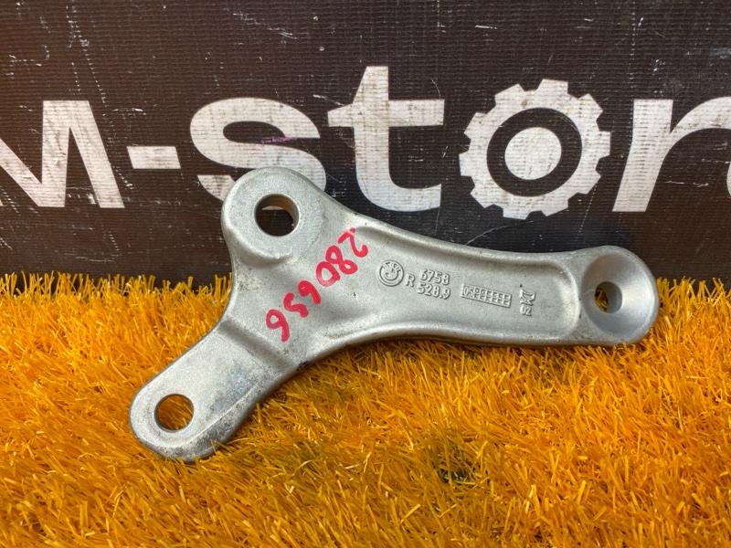 Кронштейн стойки стабилизатора, 300 рублей, Красноярск