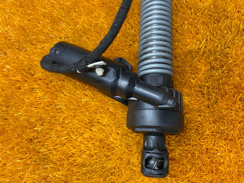 амортизатор багажника, 30000 рублей, Красноярск