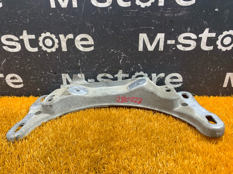 Кронштейн КПП, 1000 рублей, Красноярск