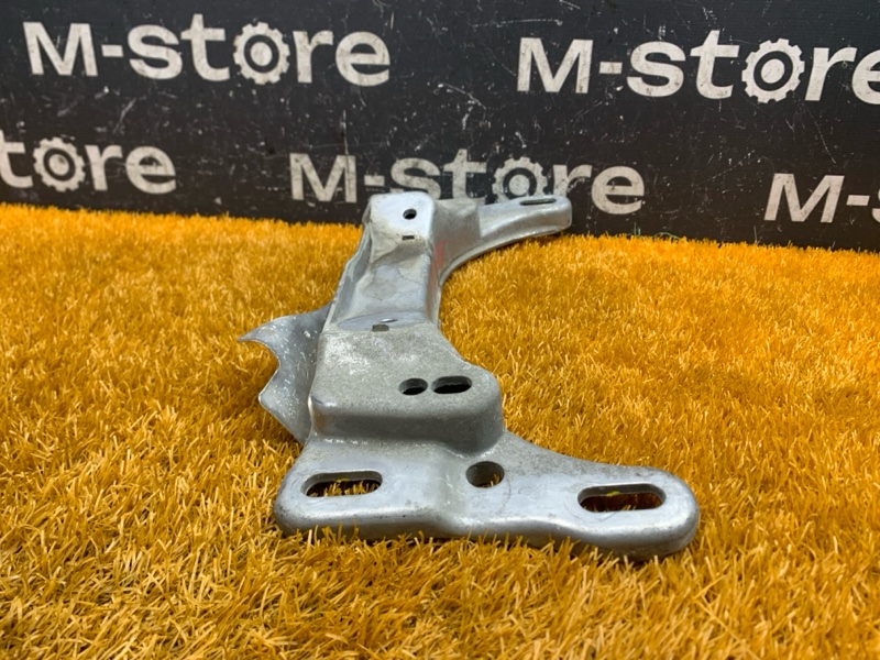 Кронштейн КПП, 1000 рублей, Красноярск