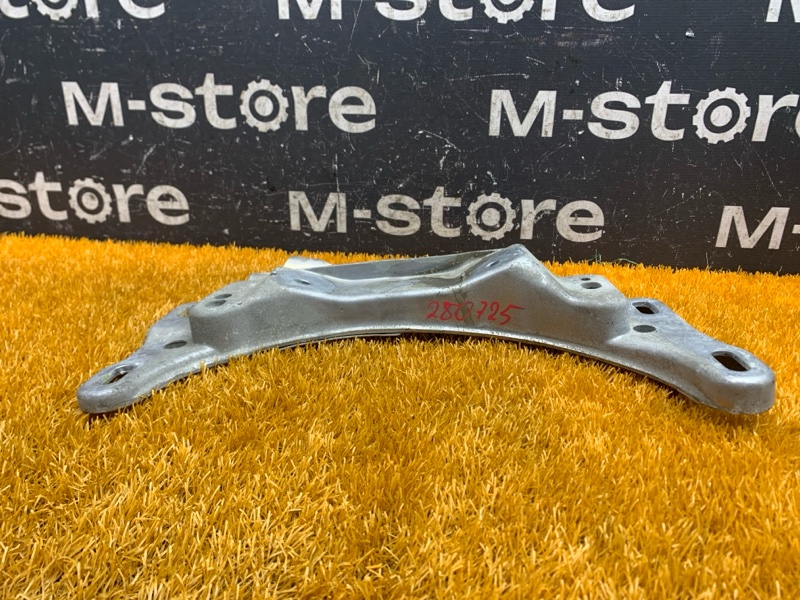 Кронштейн КПП, 1000 рублей, Красноярск