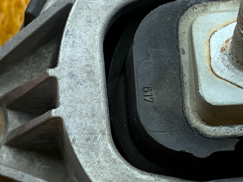 подушка двигателя, 3000 рублей, Красноярск