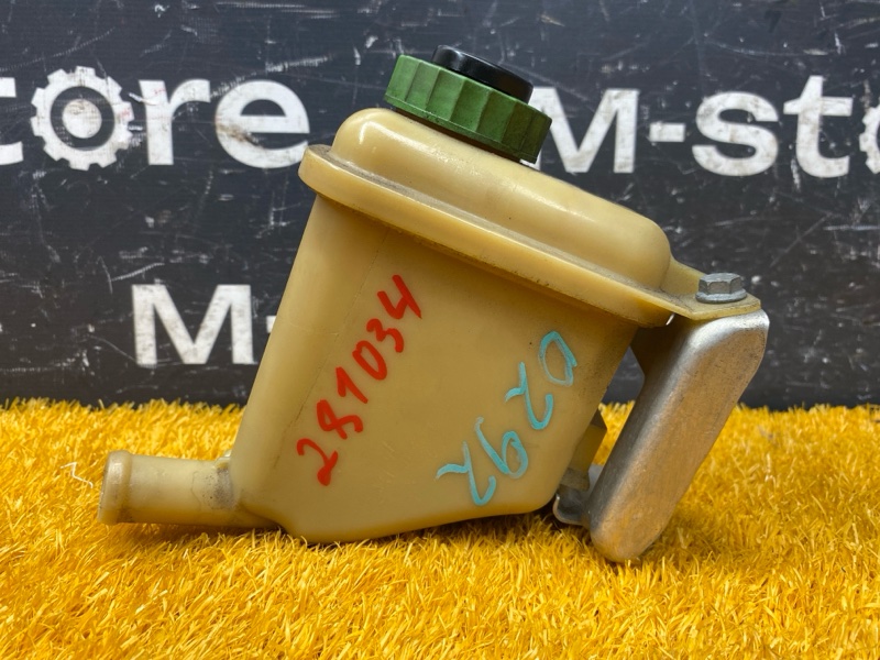 бачок гидроусилителя, 500 рублей, Красноярск