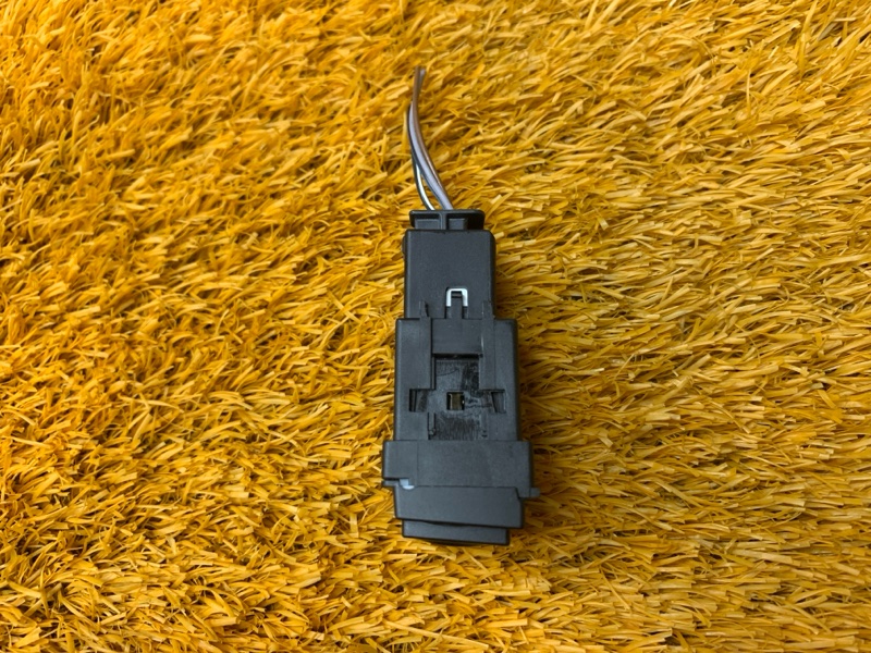 Кнопка подогрева сидений, 300 рублей, Красноярск