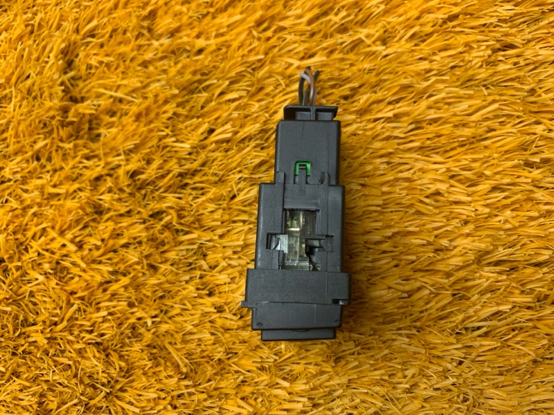 Кнопка подогрева сидений, 300 рублей, Красноярск