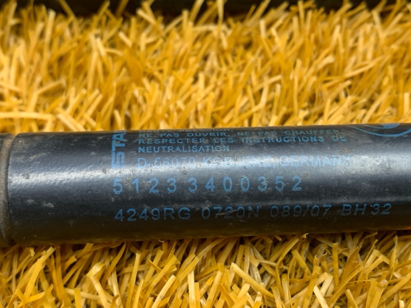 амортизатор капота, 900 рублей, Красноярск