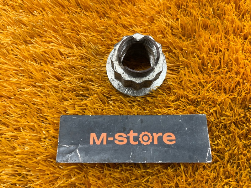 Гайка привода, 100 рублей, Красноярск