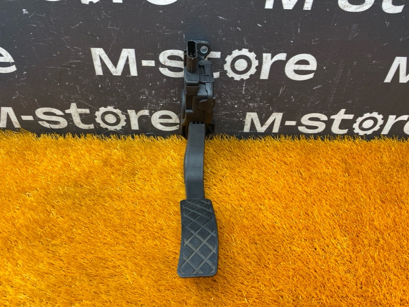 педаль газа, 500 рублей, Красноярск