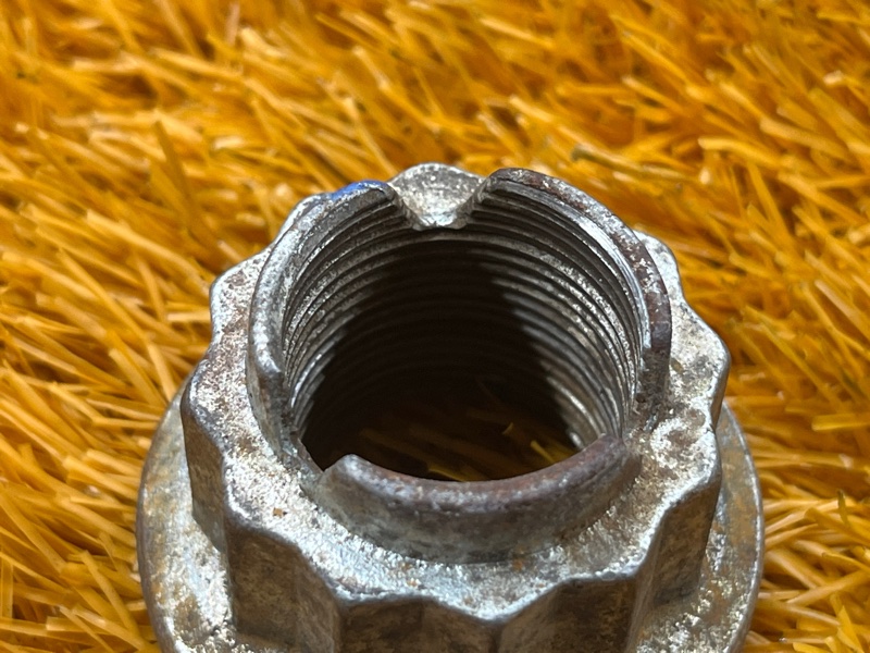 Гайка привода, 100 рублей, Красноярск