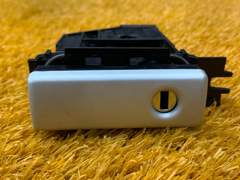 Замок бардачка, 1000 рублей, Красноярск