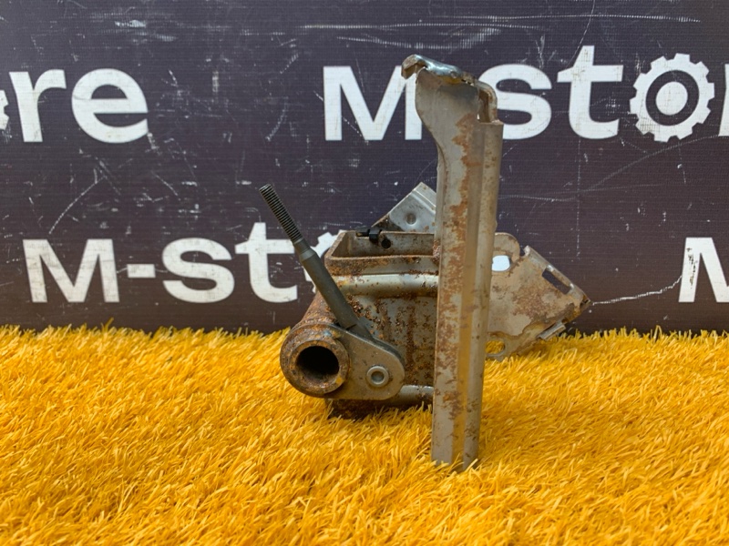 Кронштейн ручного тормоза, 300 рублей, Красноярск