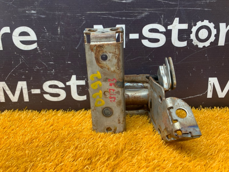 Кронштейн ручного тормоза, 300 рублей, Красноярск