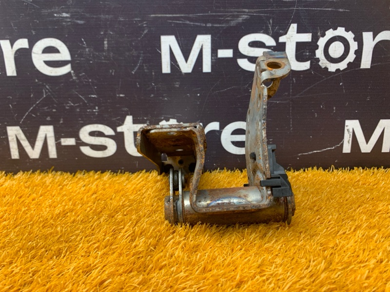 Кронштейн ручного тормоза, 300 рублей, Красноярск