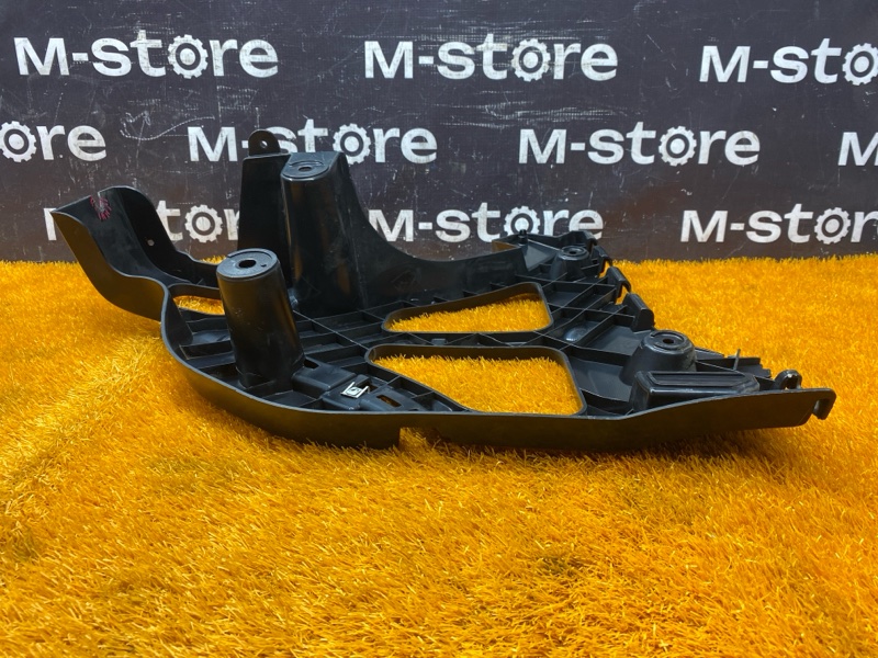 крепление бампера, 800 рублей, Красноярск