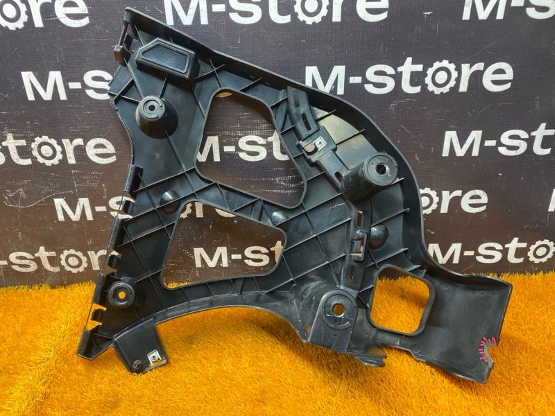 крепление бампера, 800 рублей, Красноярск