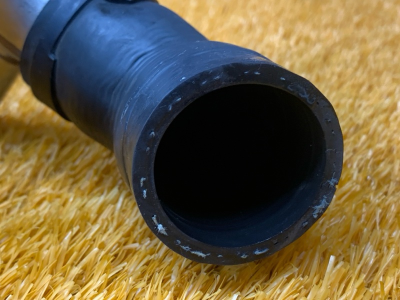 Патрубок системы охлаждения, 200 рублей, Красноярск