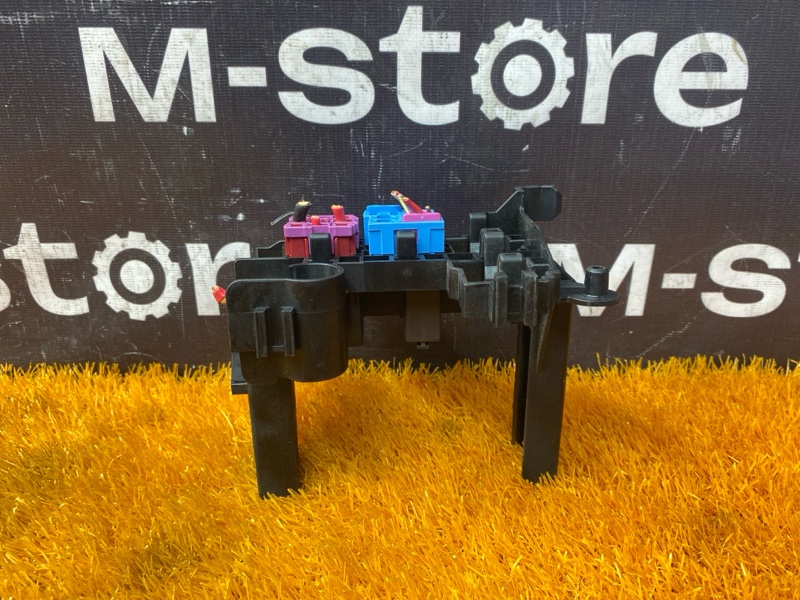 Кронштейн блока реле, 500 рублей, Красноярск