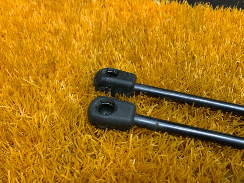 амортизатор капота, 1400 рублей, Красноярск