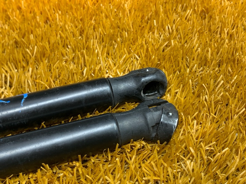 амортизатор капота, 500 рублей, Красноярск