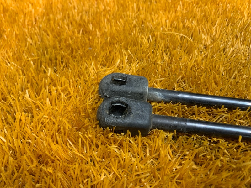 амортизатор капота, 900 рублей, Красноярск