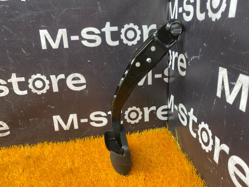 педаль тормоза, 400 рублей, Красноярск