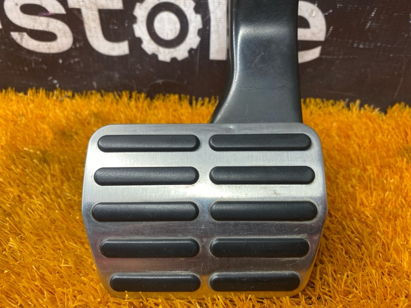 педаль тормоза, 800 рублей, Красноярск