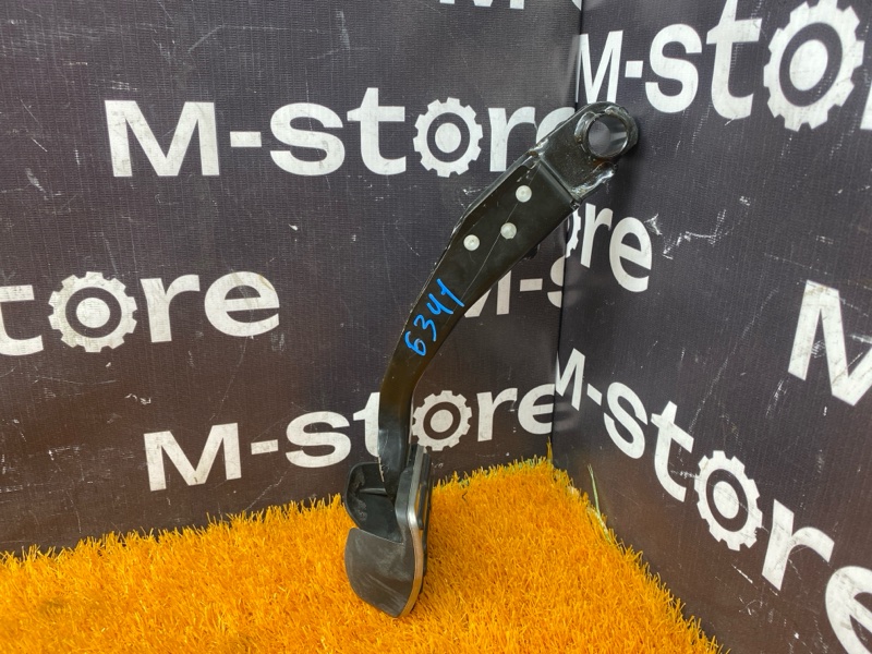 педаль тормоза, 800 рублей, Красноярск