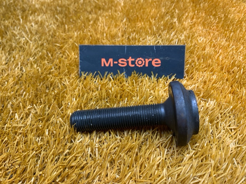 Болт привода, 100 рублей, Красноярск