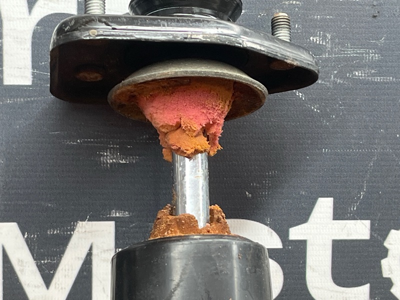 Амортизатор, 2000 рублей, Красноярск