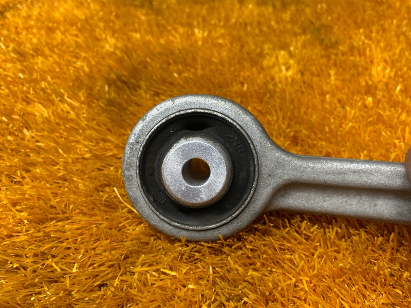 Рычаг подвески верхний, 1000 рублей, Красноярск