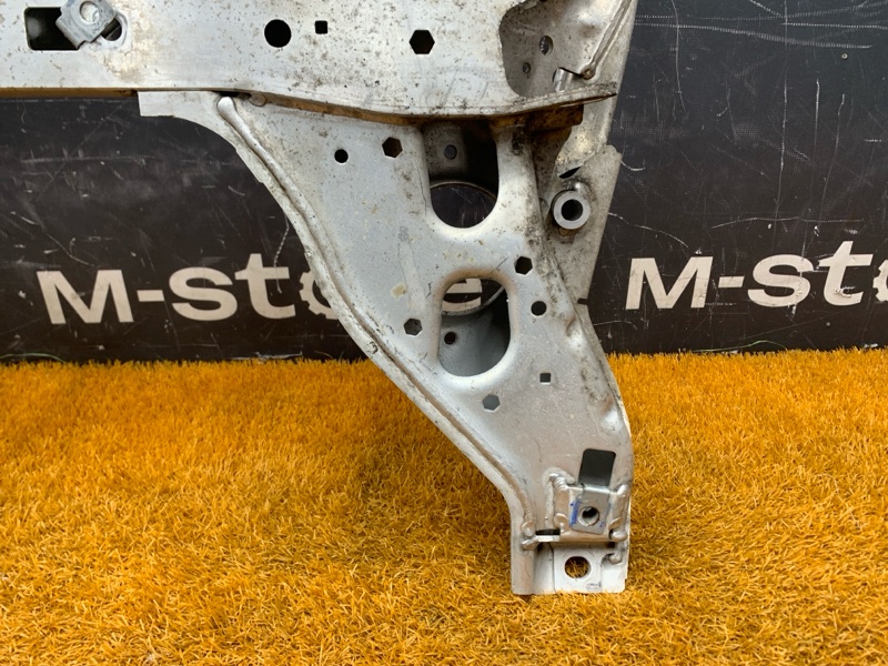 Балка поперечная (подрамник), 2000 рублей, Красноярск