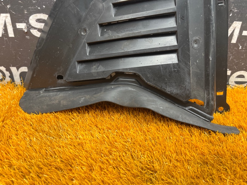 подкрылок, 2500 рублей, Красноярск