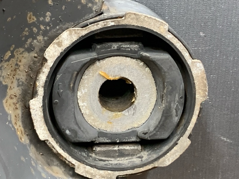 Балка поперечная (подрамник), 6000 рублей, Красноярск