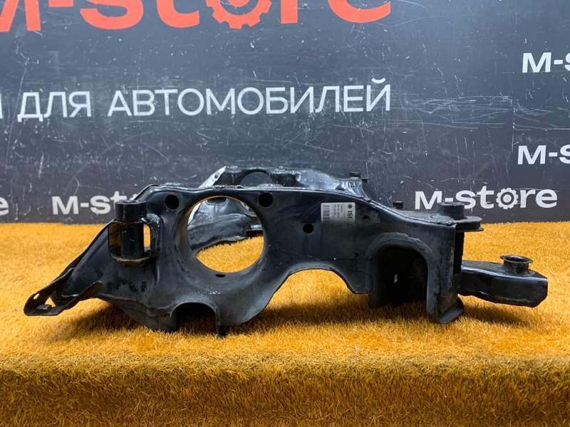 Балка поперечная (подрамник), 45000 рублей, Красноярск